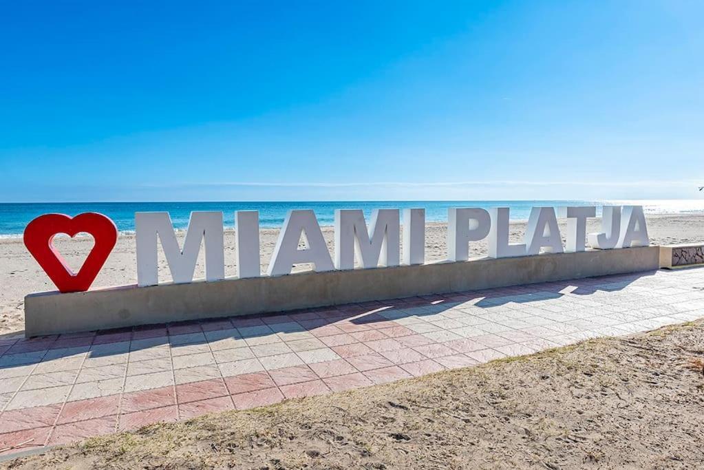 Luxury Casa Con Piscina, Wifi, 150M Dal Mare Lejlighed Miami Playa Eksteriør billede