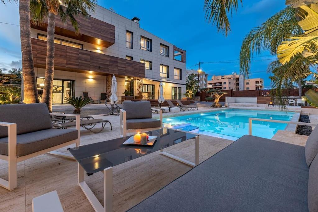 Luxury Casa Con Piscina, Wifi, 150M Dal Mare Lejlighed Miami Playa Eksteriør billede