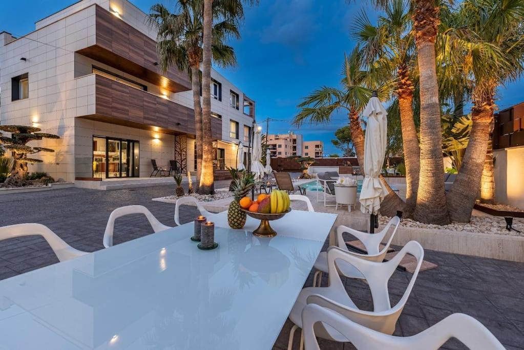 Luxury Casa Con Piscina, Wifi, 150M Dal Mare Lejlighed Miami Playa Eksteriør billede